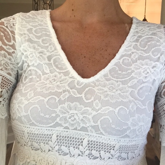 White bell sleeved/crochet dress - Picture 4 of 4